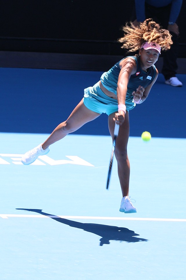 Naomi Osaka Serve