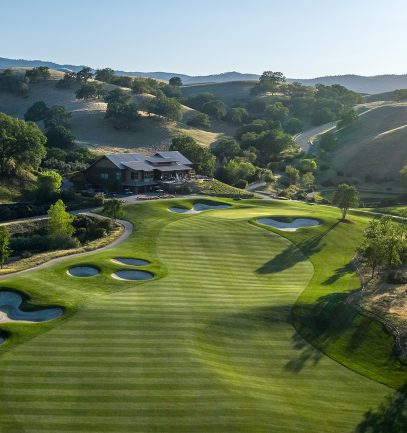 Yocha Dehe Golf Club 9th Hole with Clubhouse in the background